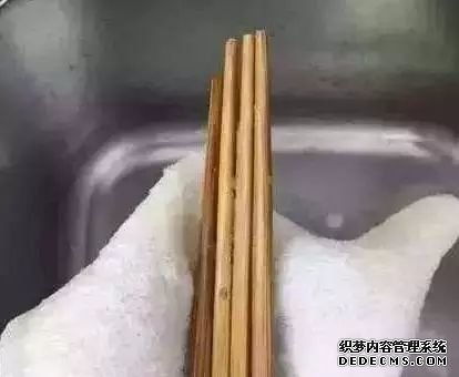 筷子出现霉斑别扔，从家政那学了一个清洁方法，去除霉斑还能用